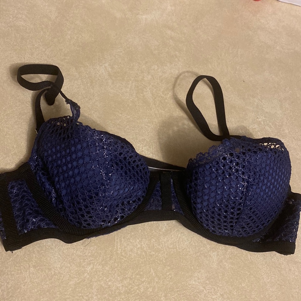 Victorias Secret Bra 32B